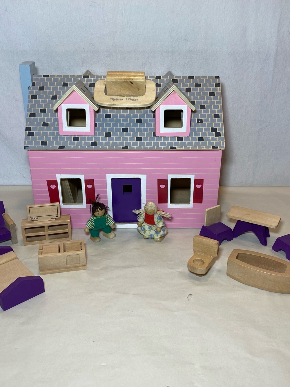 Melissa and Doug Fold & Go Wooden Dollhouse 3701 Pink Furniture Accessories Doll